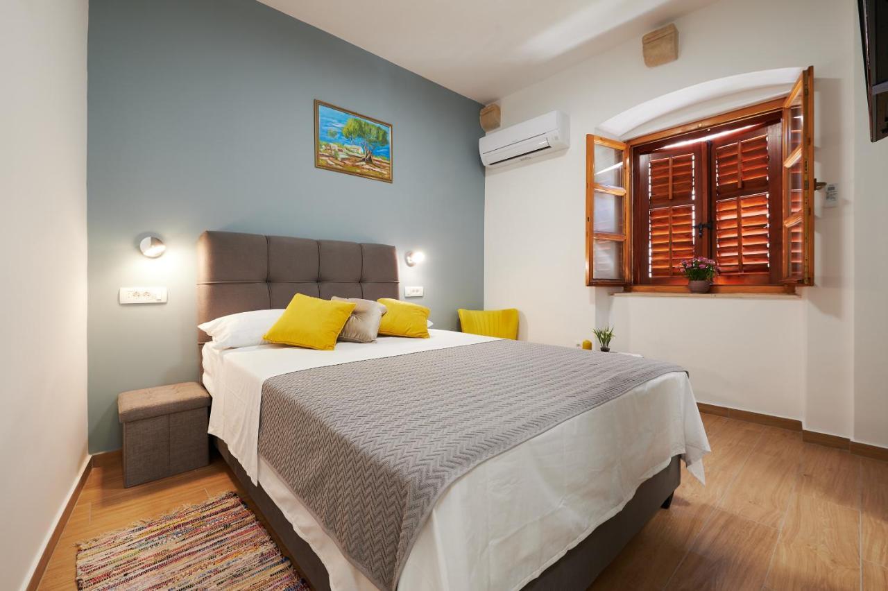 Tomy - Katy Bed & Breakfast Trogir Exterior photo